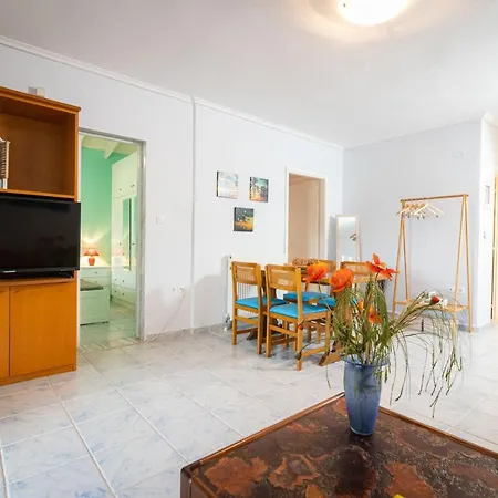 F & B Summer Collection - Apartment *