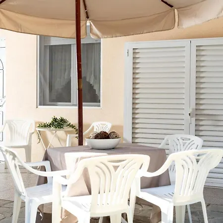 Апартаменты F & B Summer Collection -