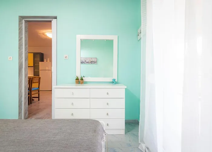 F & B Summer Collection - * Paliouri