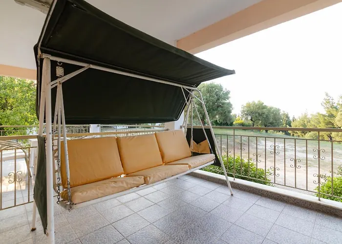 Apartment F & B Summer Collection -